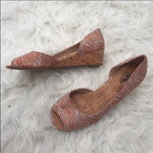 Moda Printed Peep Toe Wedges